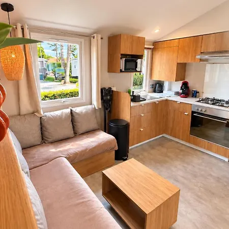 Camping La Belle Vendéenne, Mobile 6 Personnes, Piscine *