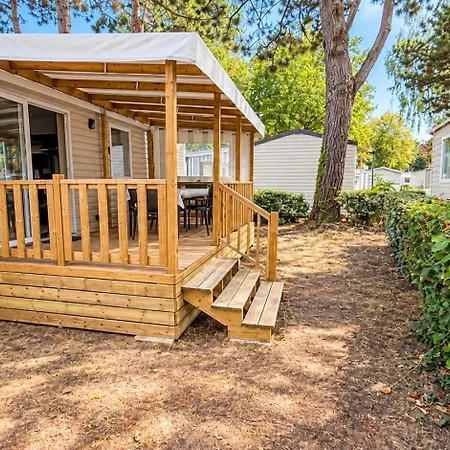 Camping La Belle Vendéenne, Mobile 6 Personnes, Piscine *